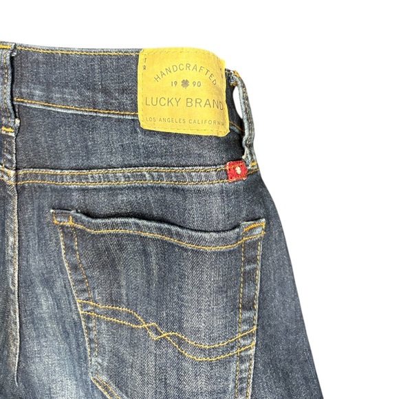 Lucky brand handcrafted woman’s the rollup denim dark wash shorts size 2/26 used - Picture 4 of 7